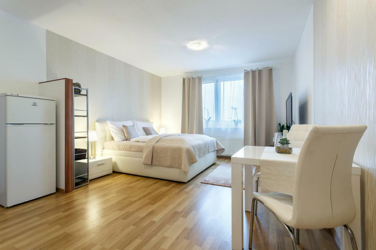 Golden Apartments Rezidence Nova Karolina Ostrava Exterior photo